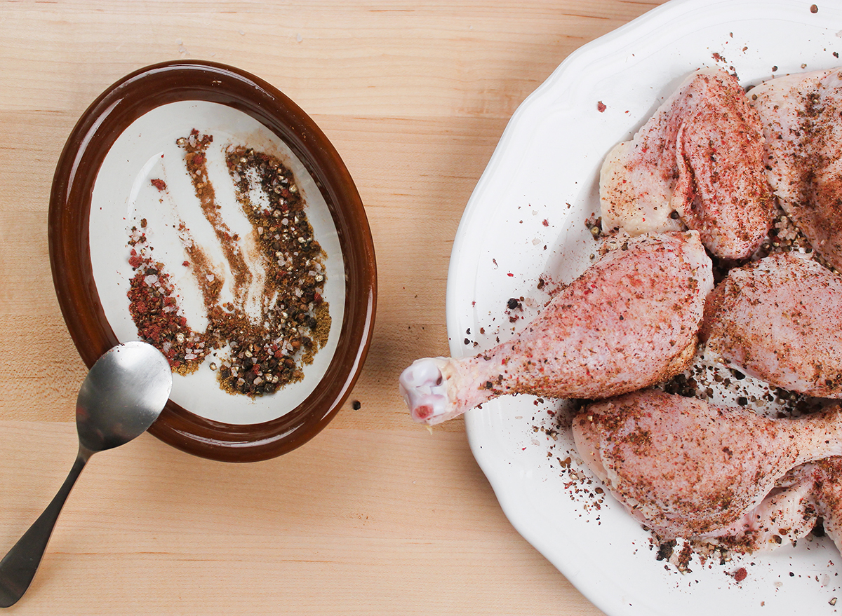 rubbing dry brine on chicken