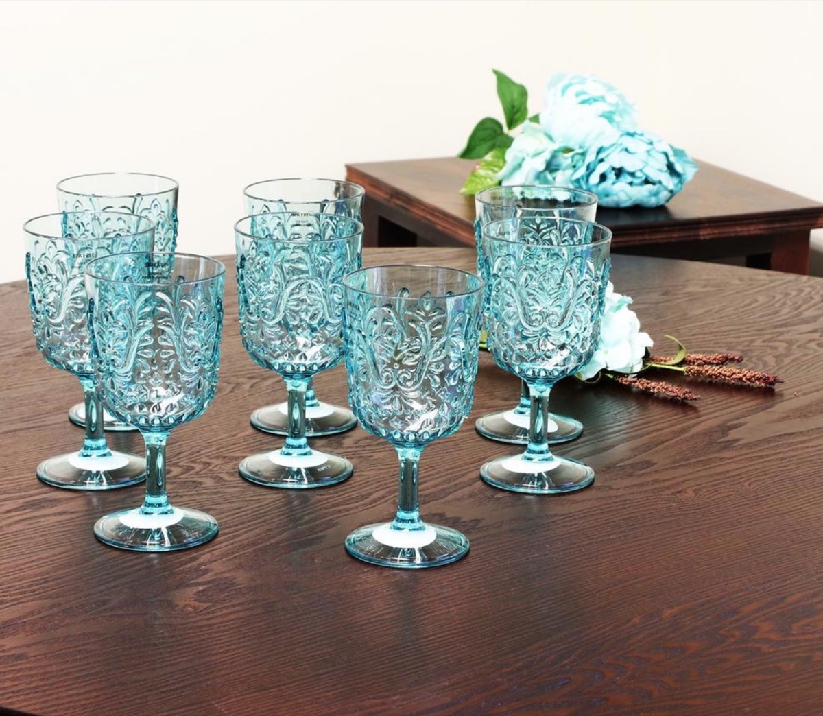 acrylic teal wine goblets, picnic essentials