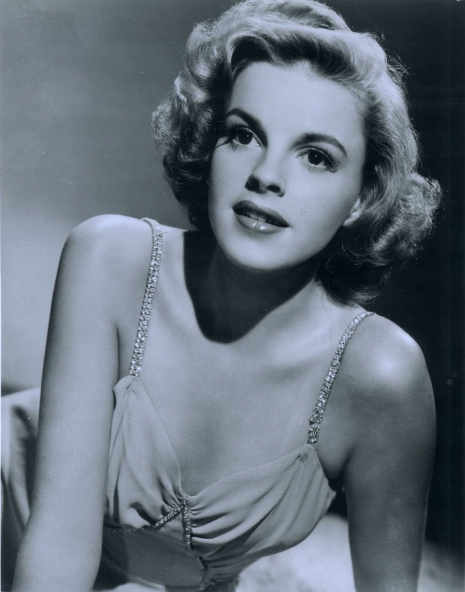 jUDY GARLAND PORTRAIT Female Icons