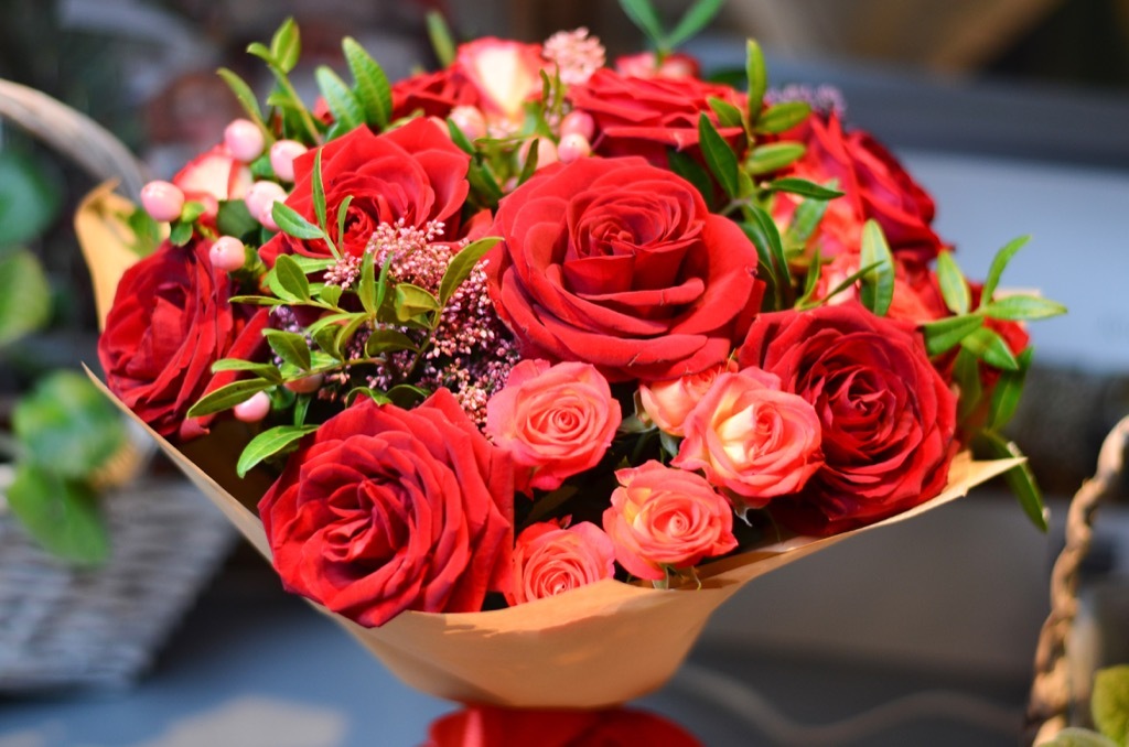 bouquet of roses, cultural mistakes awesome facts