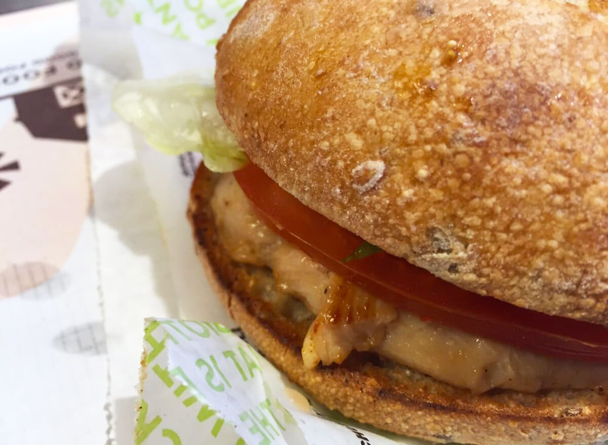 a&w grilled chicken sandwich