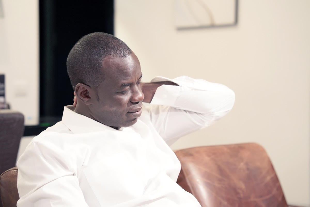 Man Suffering from Shoulder Pain unexpected signs your heart is unhealthy