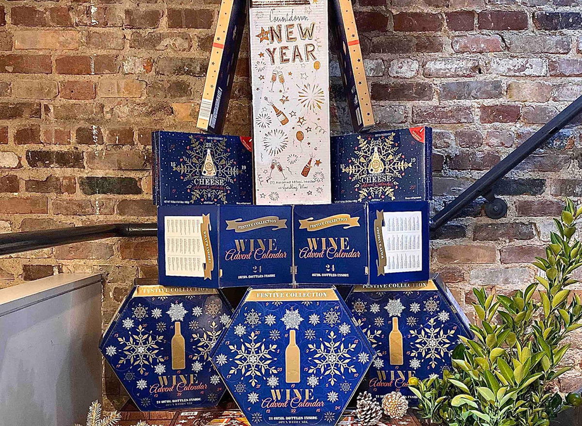 aldi's wine advent calendar tree