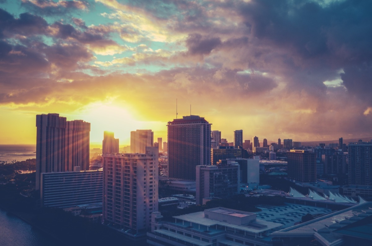 cityscape photo of Honolulu, Hawaii at sunrise