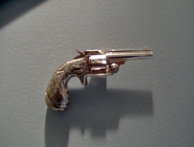 When they arrived, police found Otto dead, in a pool of his own blood, a victim of a broken neck due to a gunshot.