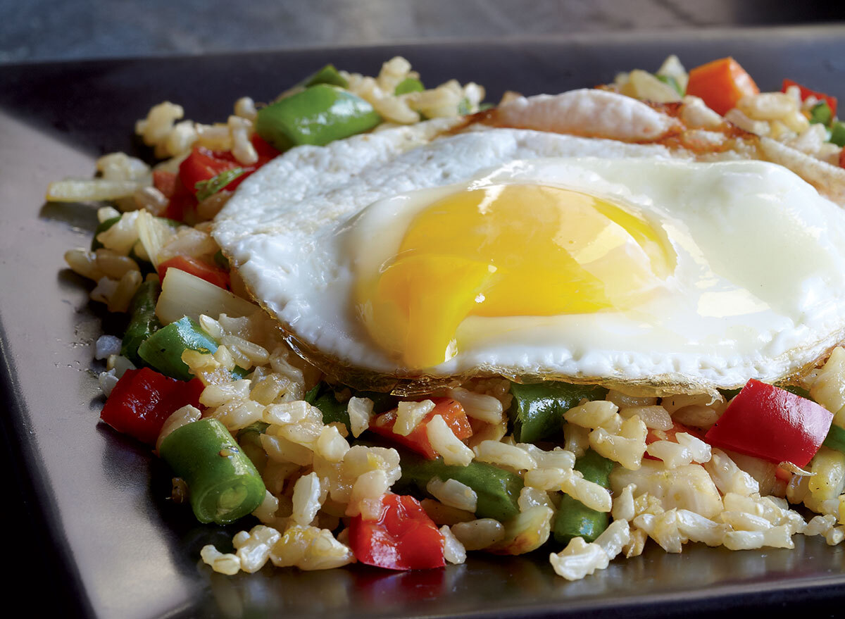 Vegetarian fried rice with a fried egg