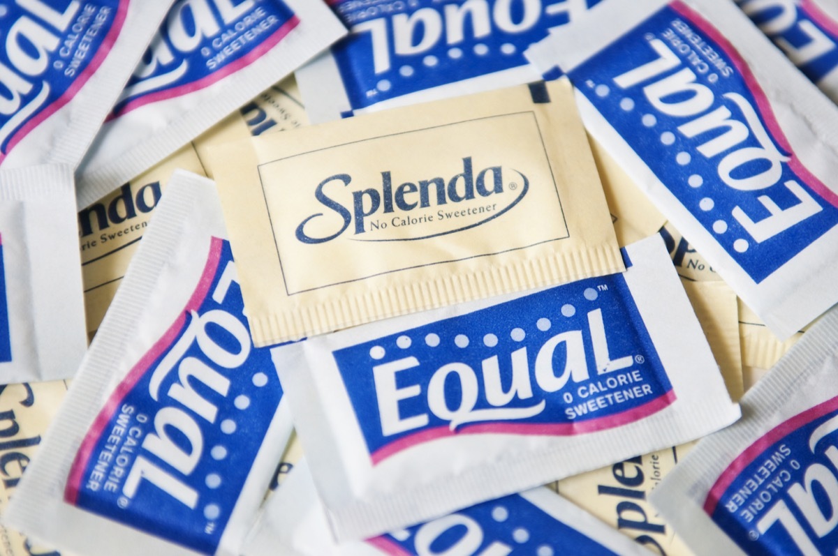 Splenda and Equal packets close up