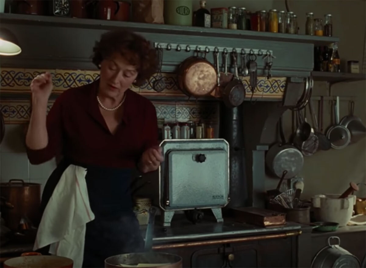 julie and julia cooking scene