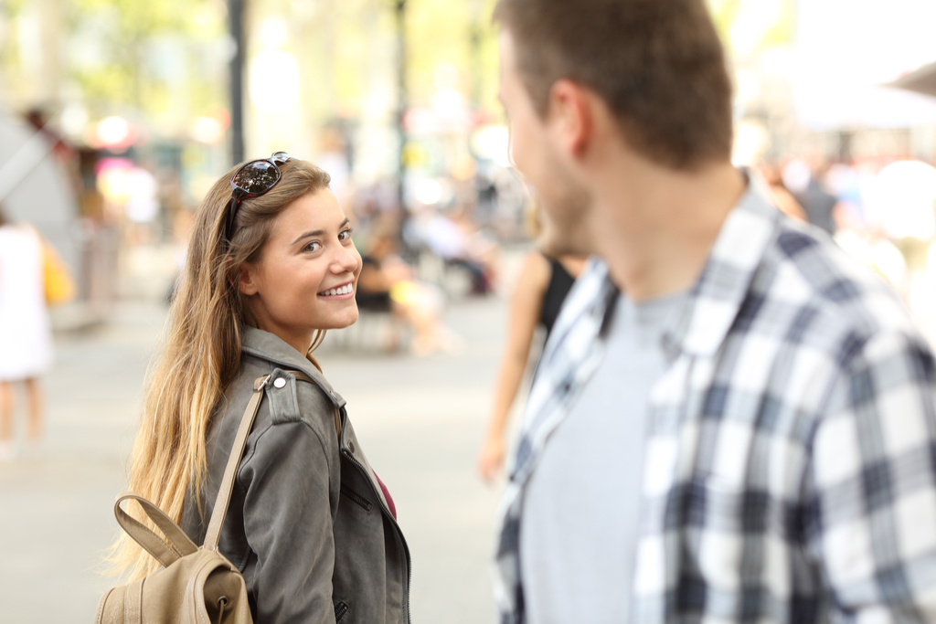 Girl Smiling at Stranger {Stay Sane During the Holidays}