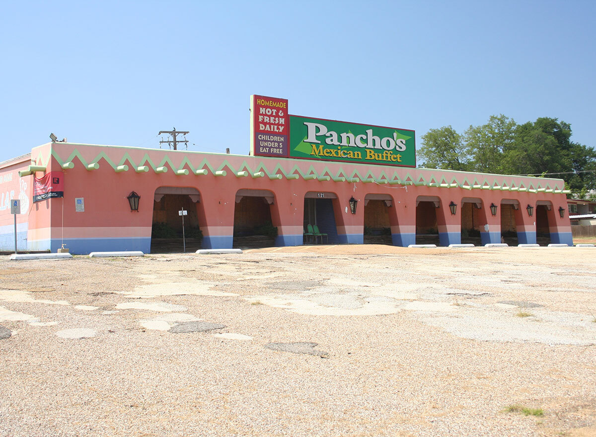 panchos mexican buffet abandoned building