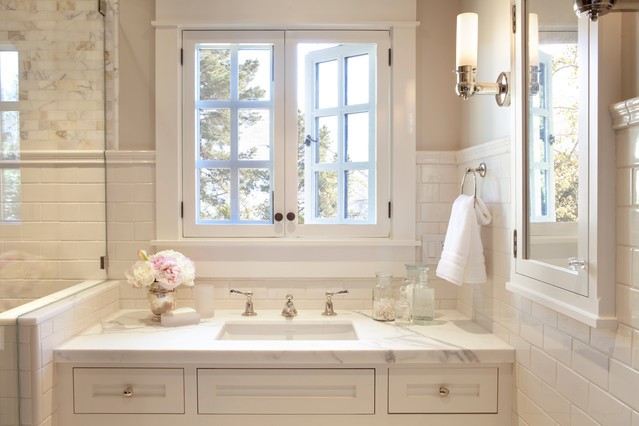 Eggshell colors | 10 Best and Worst Colors for Your Bathroom | Her Beauty