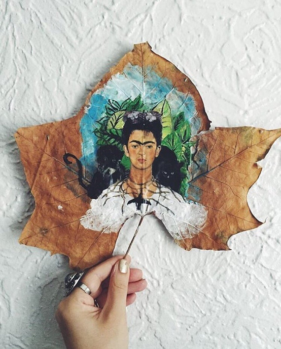 this-artist-is-painting-incredible-works-of-art-on-dried-leaves-06
