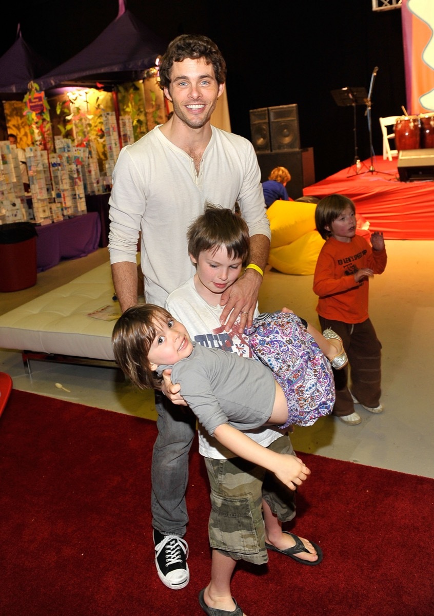 r James Marsden with son Jack and daughter Mary in 2009