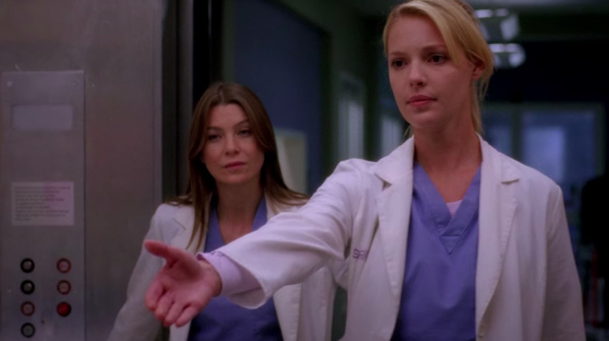 Ellen Pompeo and Katherine Heigl in Grey's Anatomy