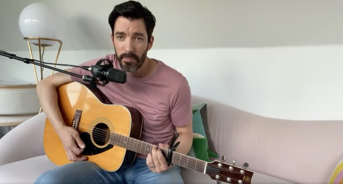 Drew Scott singing