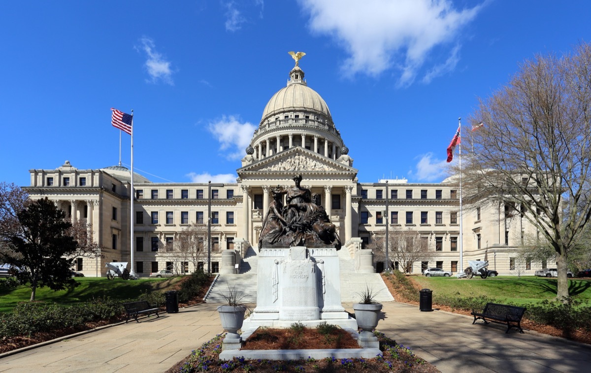 Shutterstock mississippi state capitol buildings