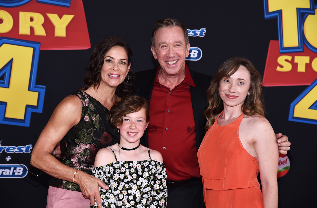 Jane Hajduk, Tim Allen, Elizabeth Allen-Dick, and Katherine Allen at the premiere of