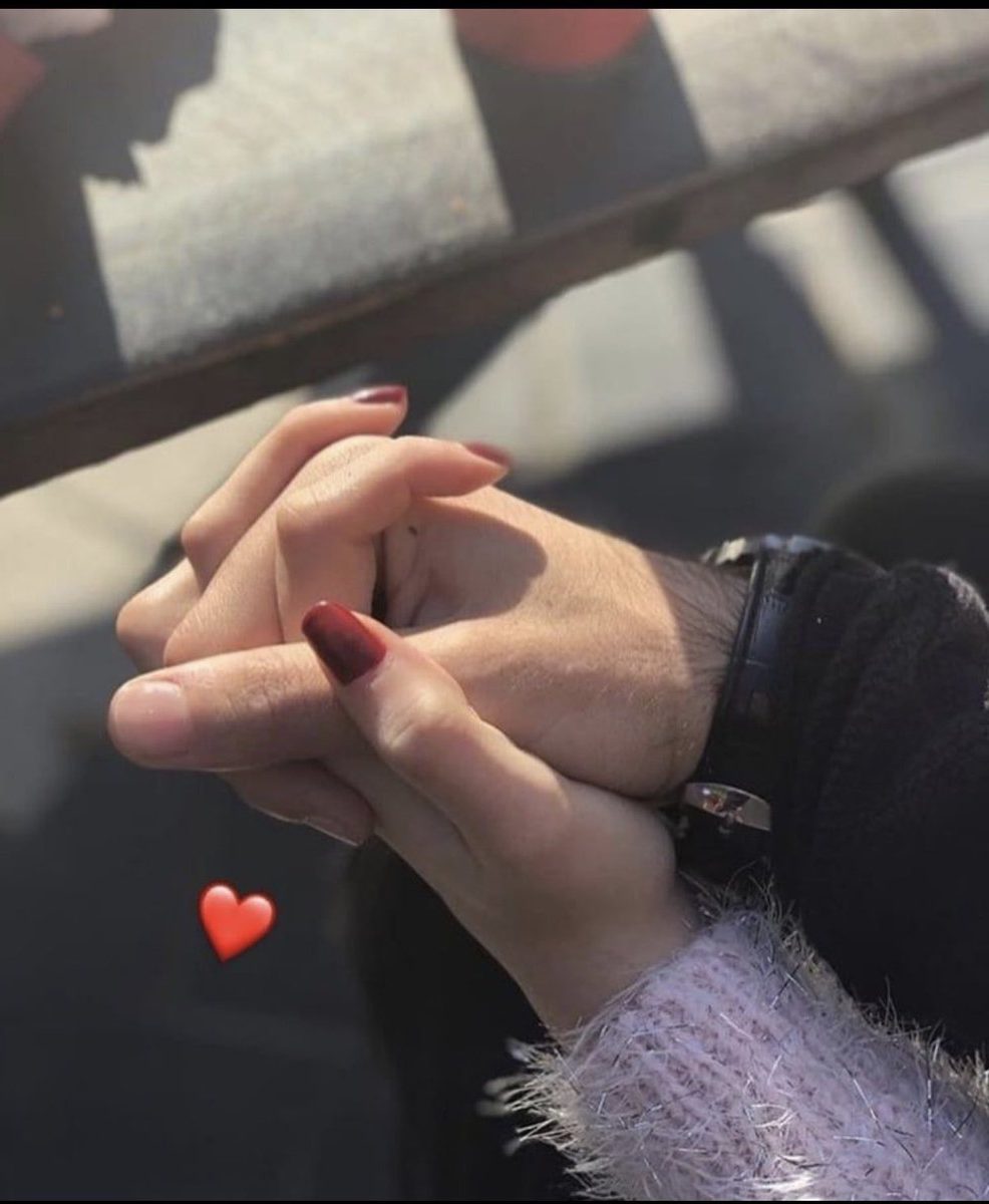 Interlocked fingers | The Way You're Holding Hands Reveals More About Your Relationship Than You Think | Her Beauty