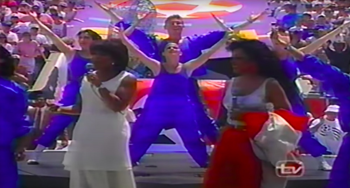 Oprah Winfrey and Diana Ross at the 1994 World Cup