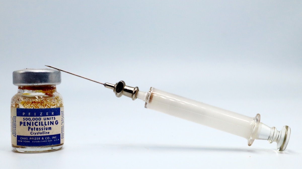 Vintage 1955 Vial of PFIZER Penicillin G - PFIZER is a US Pharmaceutical Companies Established in 1849 by Charles Pfizer and Charles Erhart